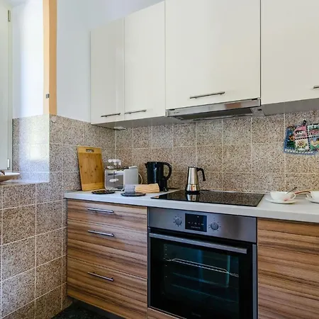 Lovely In With Kitchen *